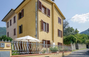 2 Bedroom Stunning Home In Camaiore, Camaiore